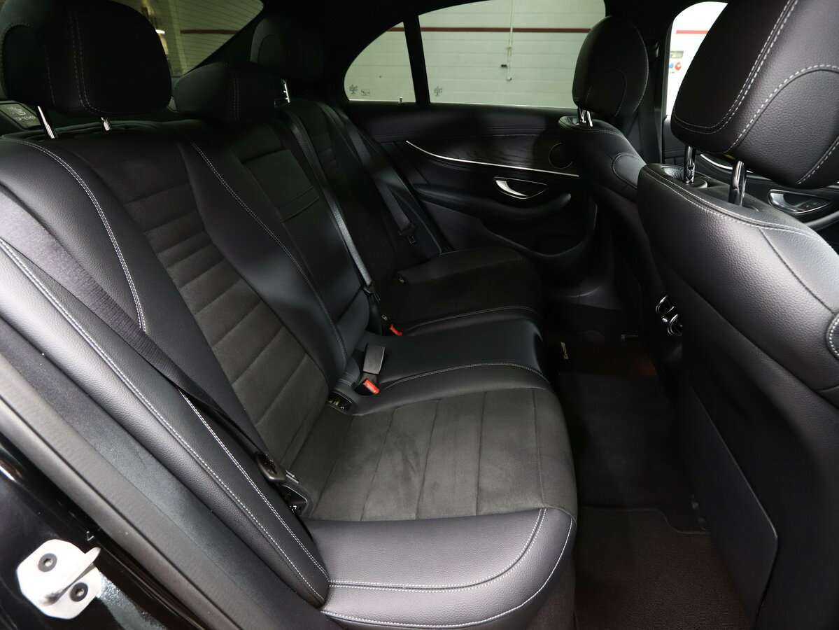 Mercedes-Benz E-Класс 2019 года с пробегом. Фото: #19