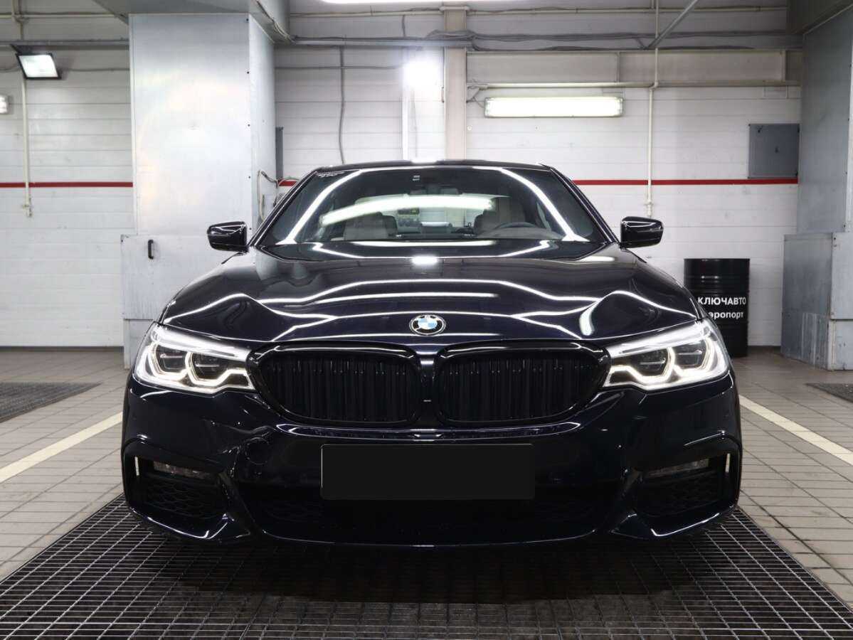 BMW 5 серии 2018 года с пробегом. Фото: #1