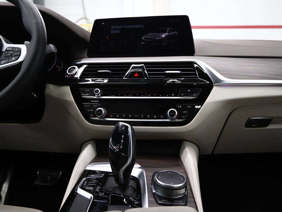 BMW 5 серии 2018 года с пробегом. Фото: #12