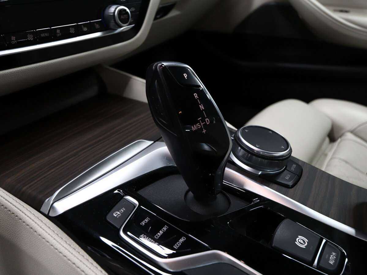 BMW 5 серии 2018 года с пробегом. Фото: #18