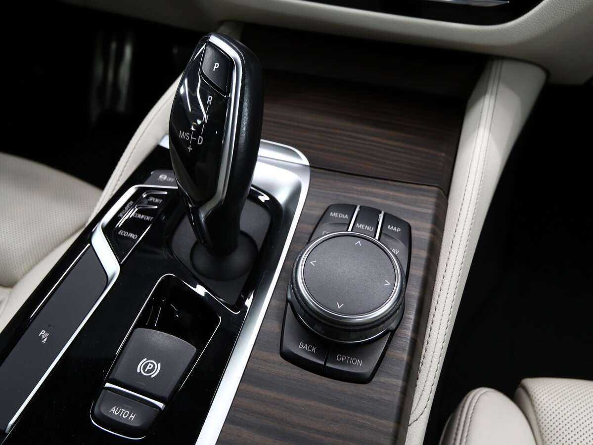 BMW 5 серии 2018 года с пробегом. Фото: #19