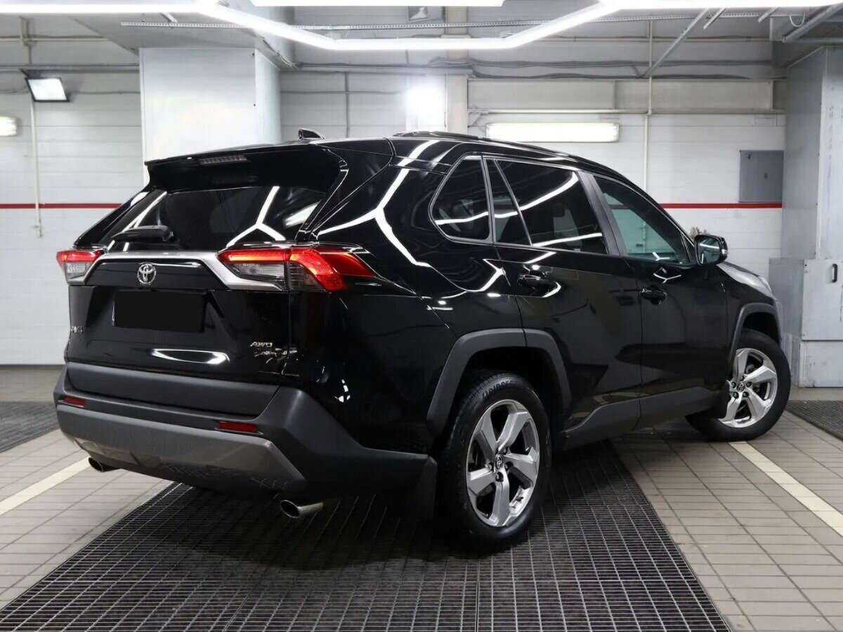 Toyota RAV4 2019 года с пробегом. Фото: #3