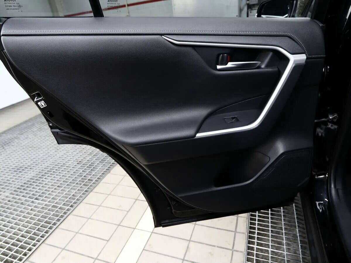 Toyota RAV4 2019 года с пробегом. Фото: #15