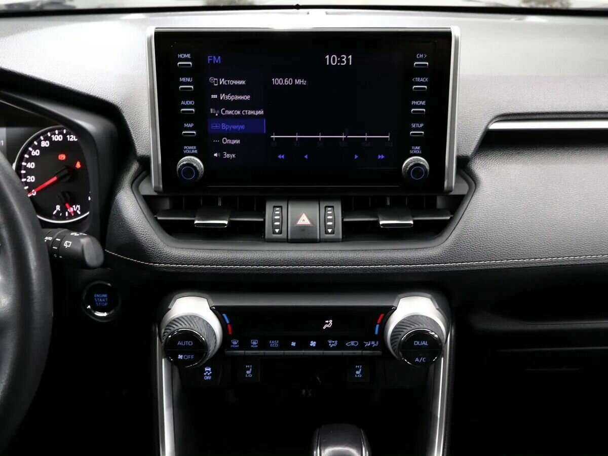 Toyota RAV4 2019 года с пробегом. Фото: #19