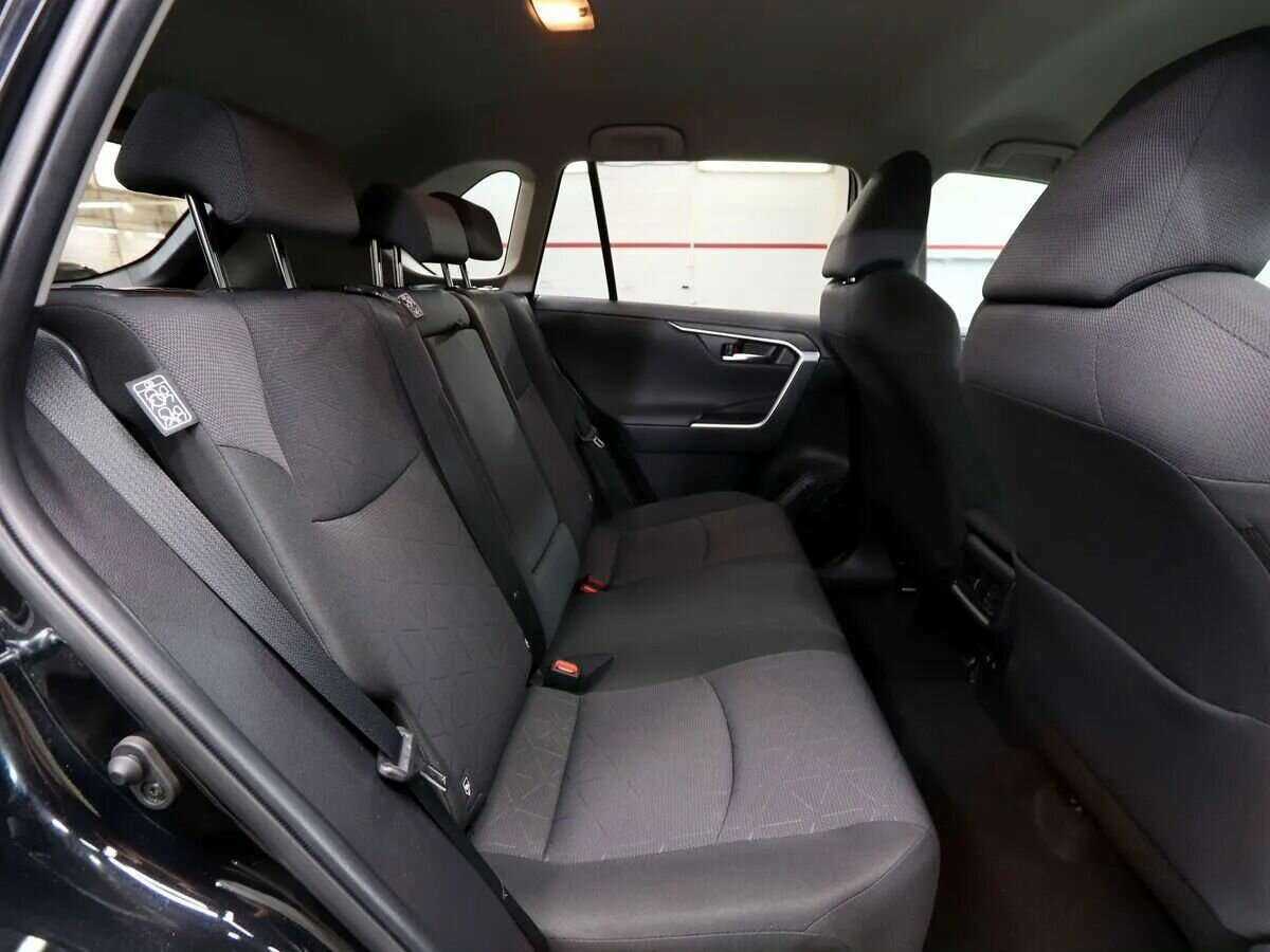 Toyota RAV4 2019 года с пробегом. Фото: #23