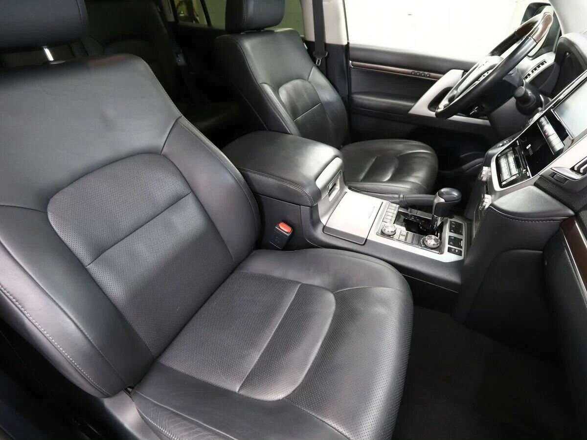 Toyota Land Cruiser 2019 года с пробегом. Фото: #7