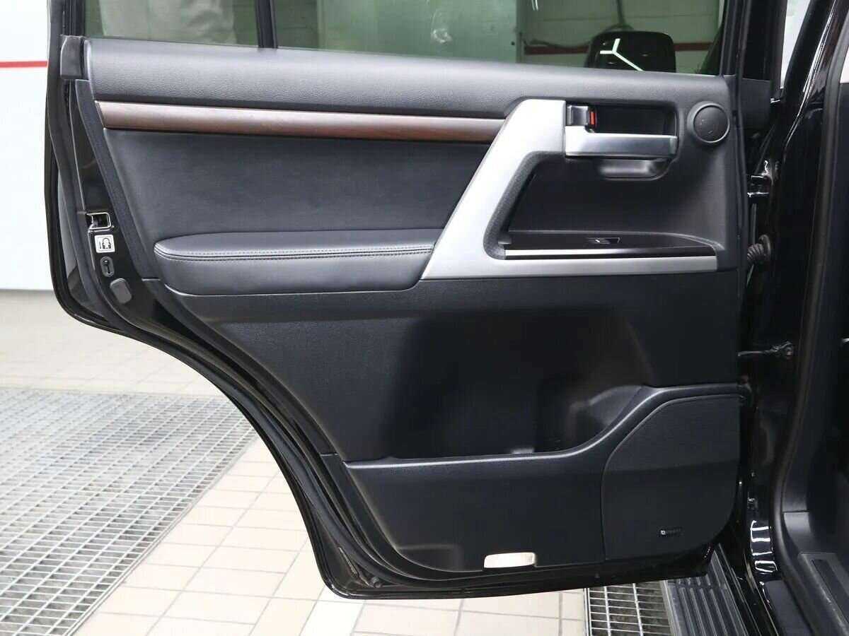 Toyota Land Cruiser 2019 года с пробегом. Фото: #14