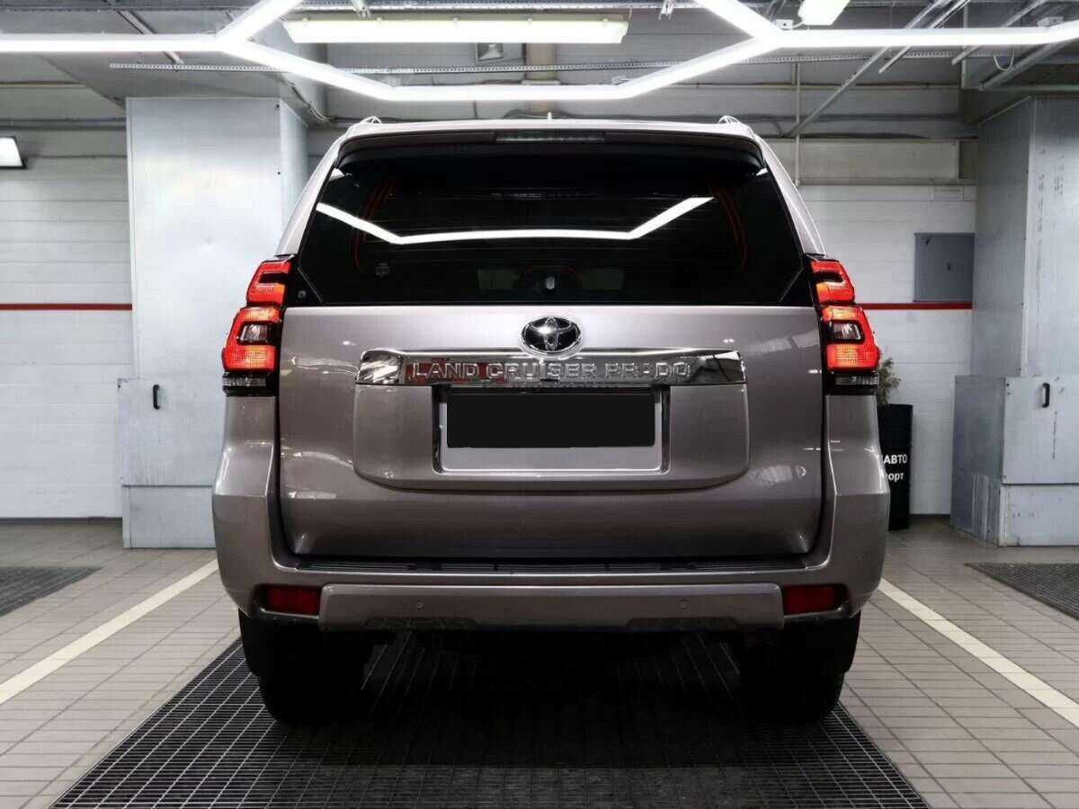 Toyota Land Cruiser Prado 2018 года с пробегом. Фото: #3
