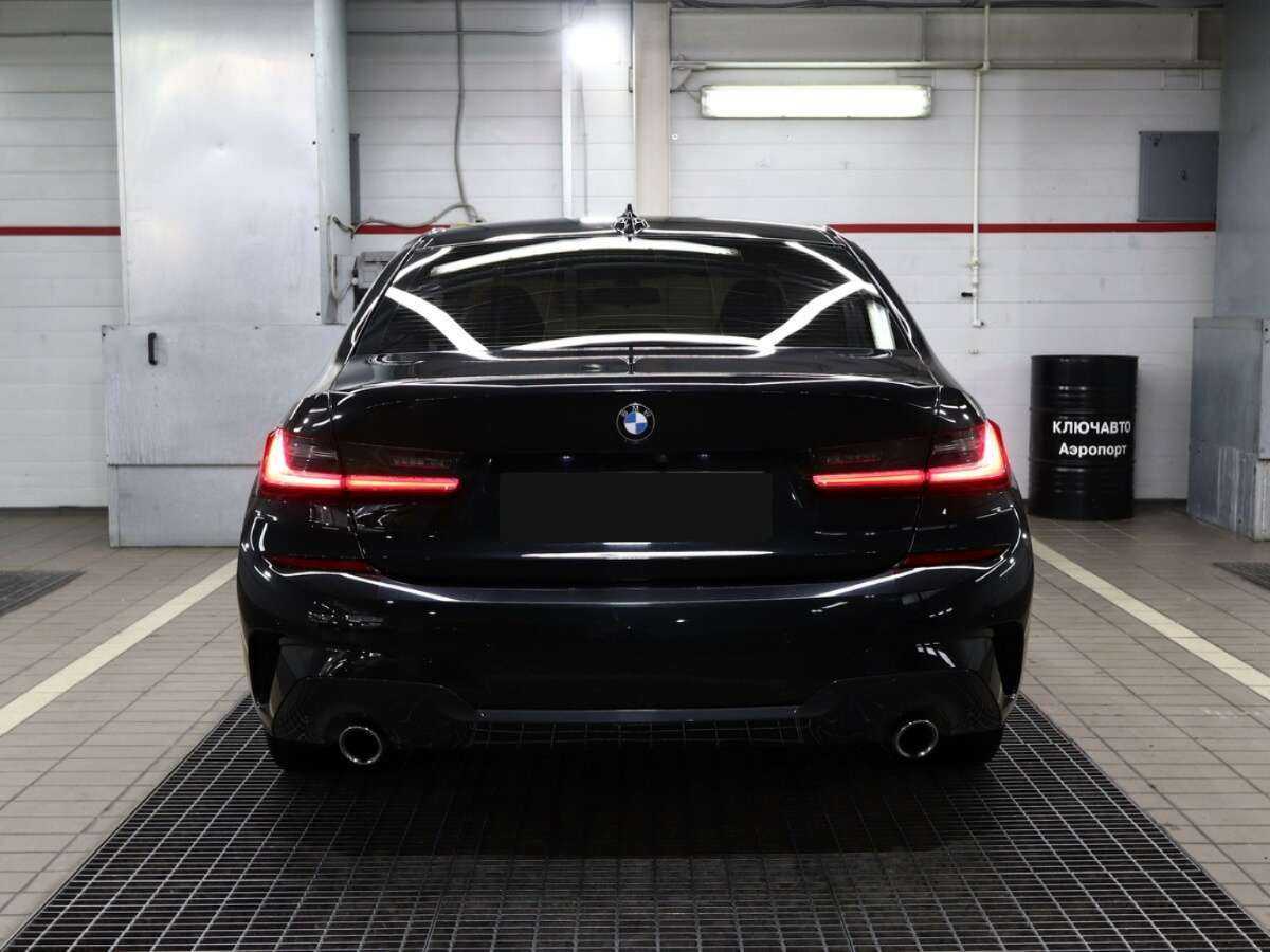 BMW 3 серии 2021 года с пробегом. Фото: #3
