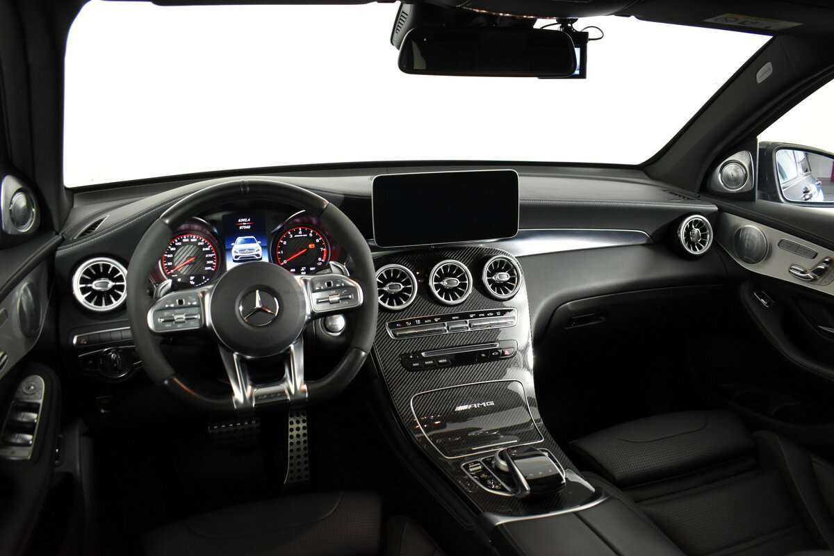 Mercedes-Benz GLC AMG 2018 года с пробегом. Фото: #9