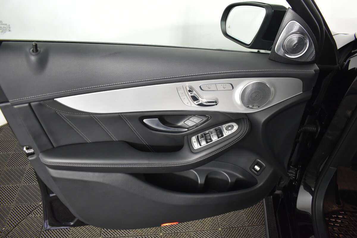 Mercedes-Benz GLC AMG 2018 года с пробегом. Фото: #17