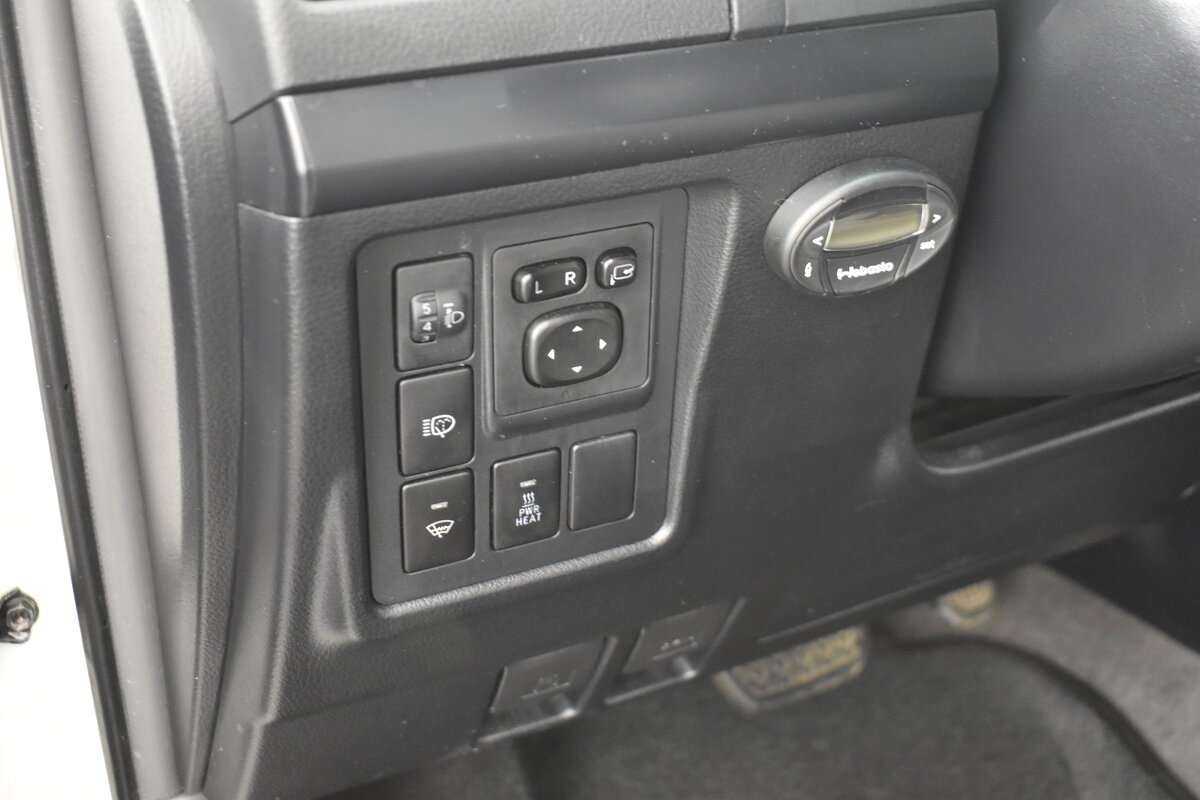 Toyota Land Cruiser Prado 2012 года с пробегом. Фото: #8