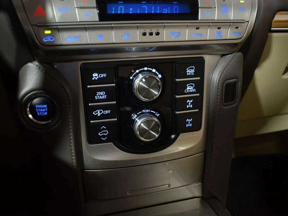 Toyota Land Cruiser Prado 2020 года с пробегом. Фото: #19