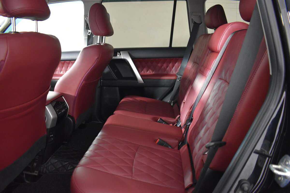 Toyota Land Cruiser Prado 2018 года с пробегом. Фото: #6