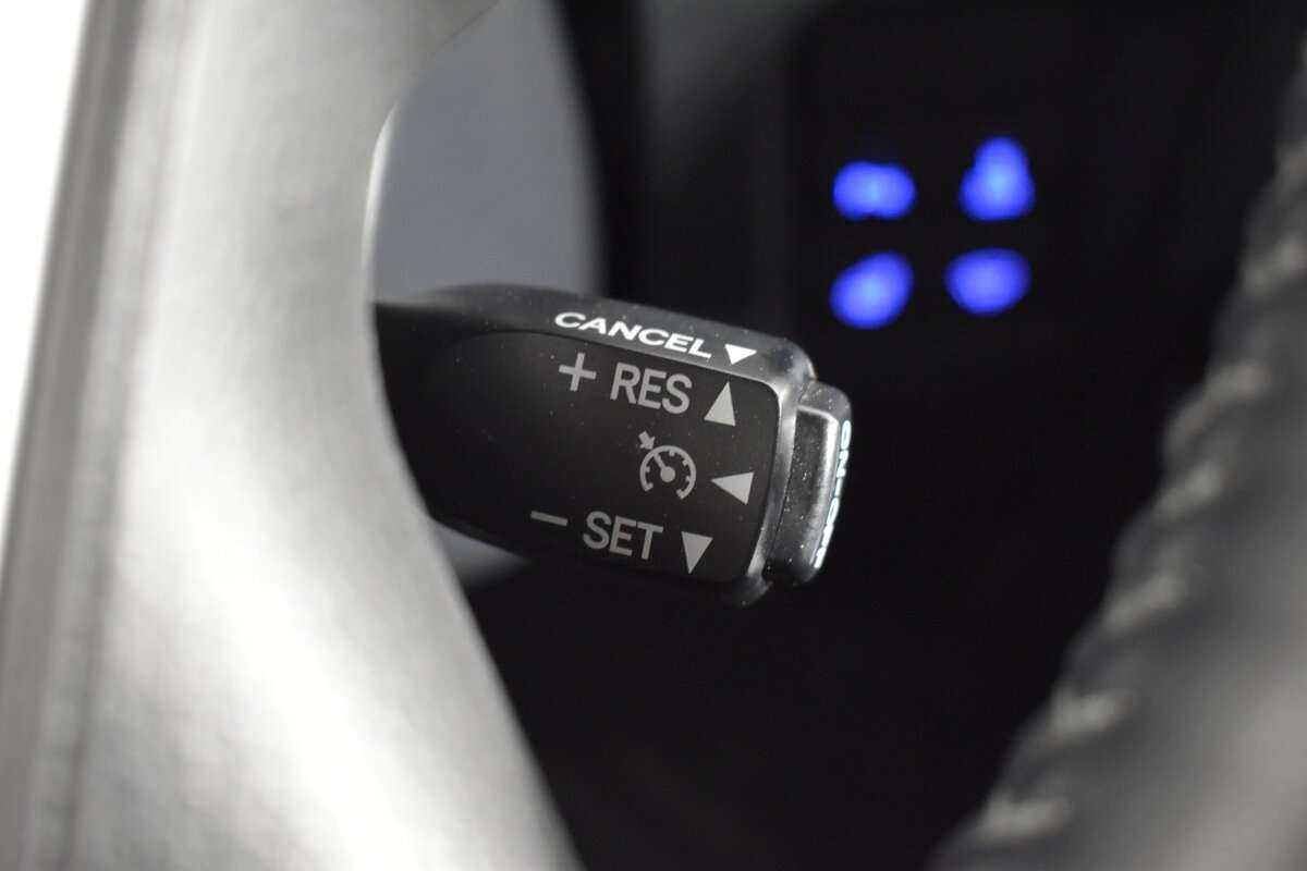 Toyota Land Cruiser Prado 2018 года с пробегом. Фото: #17