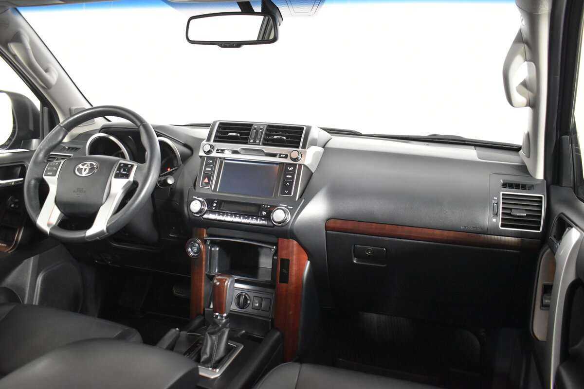 Toyota Land Cruiser Prado 2017 года с пробегом. Фото: #12