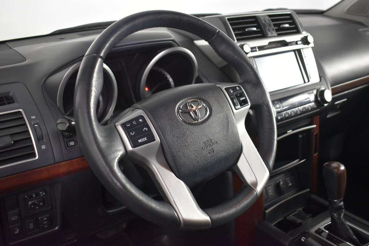 Toyota Land Cruiser Prado 2017 года с пробегом. Фото: #13