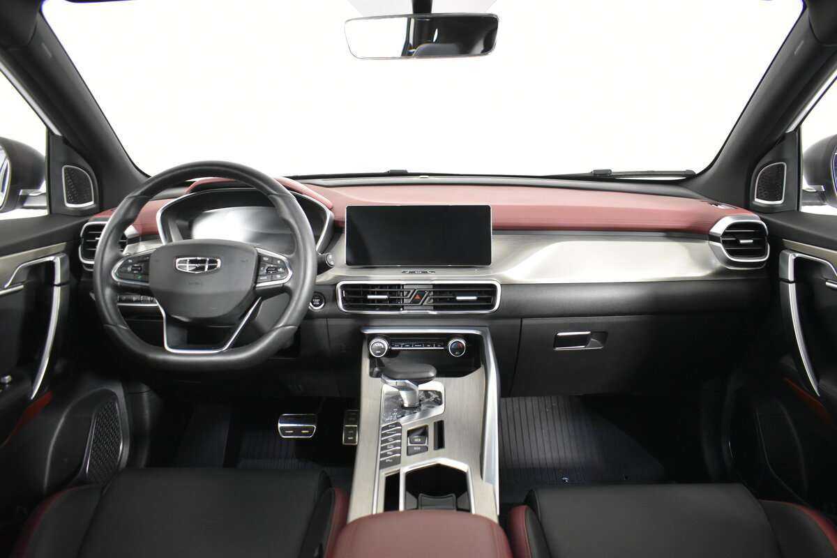 Geely Coolray 2023 года с пробегом. Фото: #13