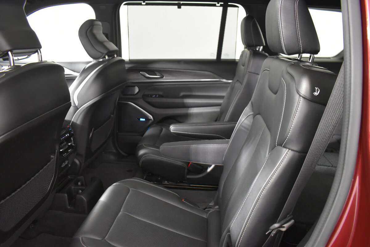 Jeep Grand Cherokee 2022 года с пробегом. Фото: #11