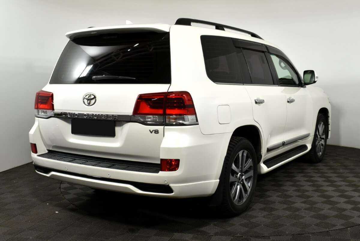 Toyota Land Cruiser 2016 года с пробегом. Фото: #3