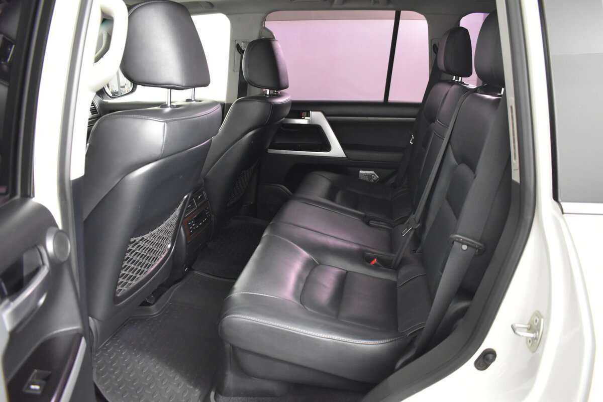 Toyota Land Cruiser 2016 года с пробегом. Фото: #15