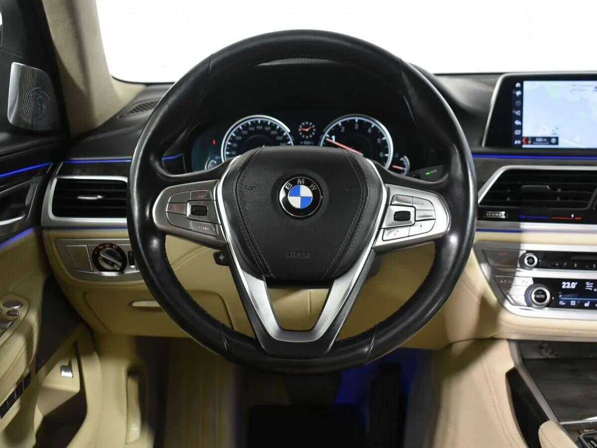BMW 7 серии 2017 года с пробегом. Фото: #14