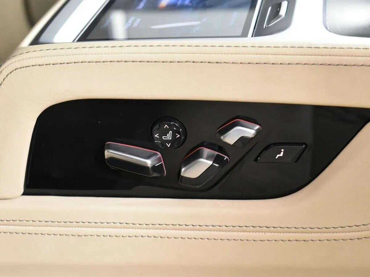 BMW 7 серии 2017 года с пробегом. Фото: #29