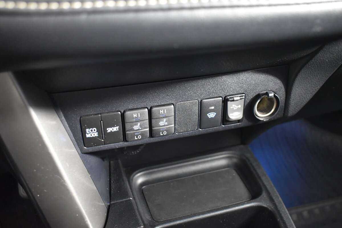 Toyota RAV4 2019 года с пробегом. Фото: #15