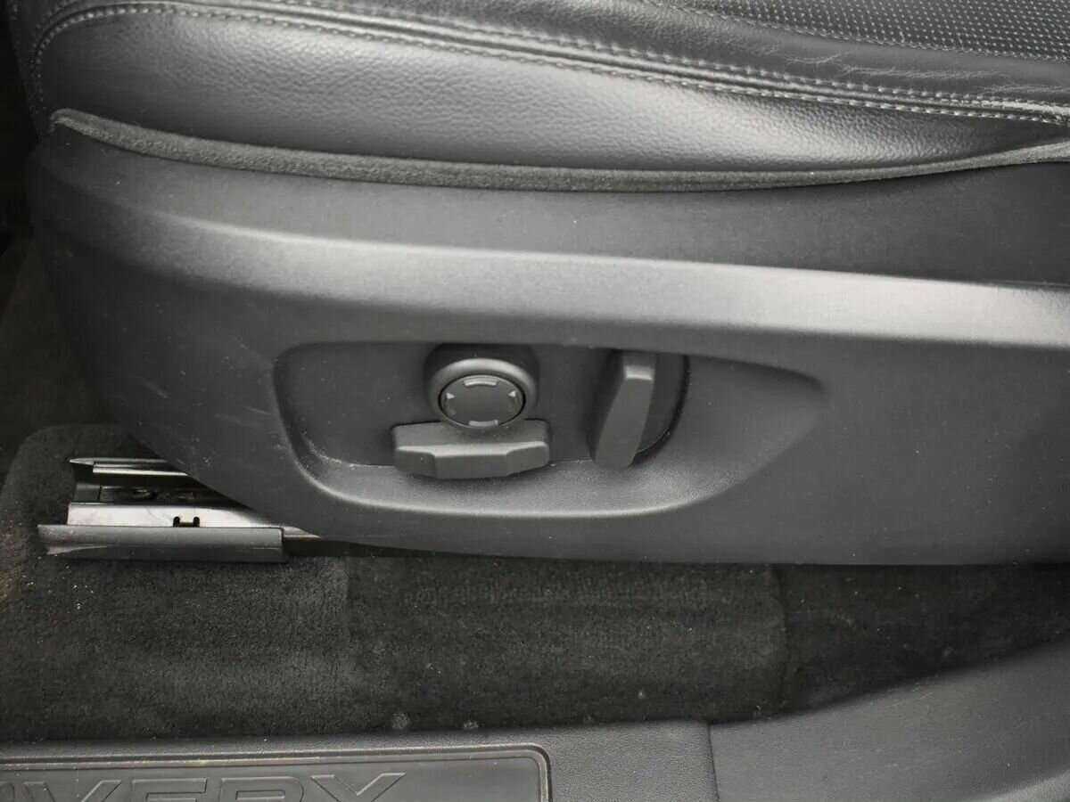 Land Rover Discovery Sport 2016 года с пробегом. Фото: #9