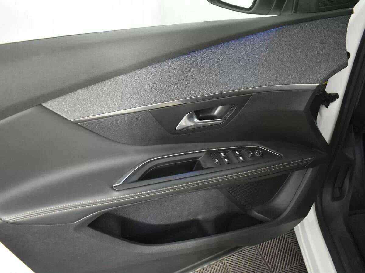 Peugeot 5008 2020 года с пробегом. Фото: #12