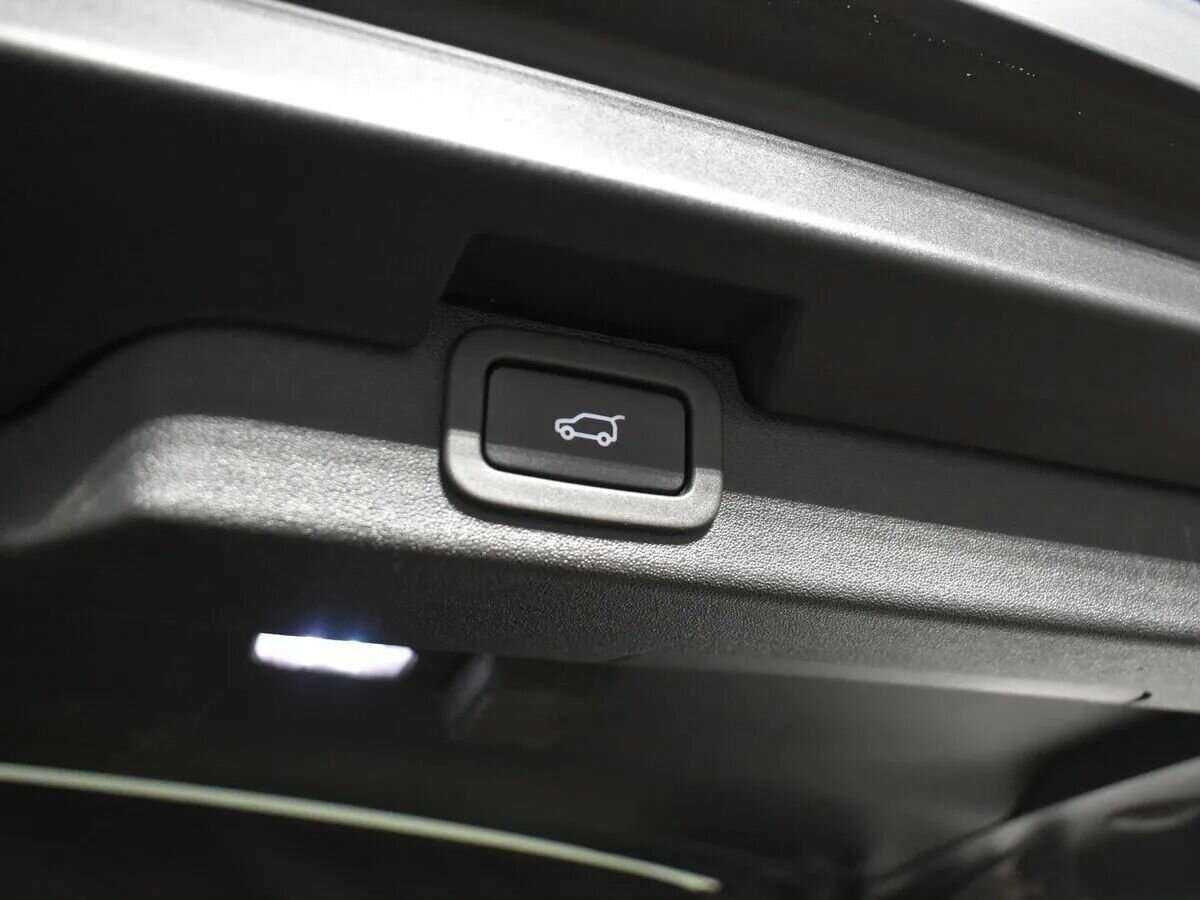 Land Rover Discovery 2018 года с пробегом. Фото: #6