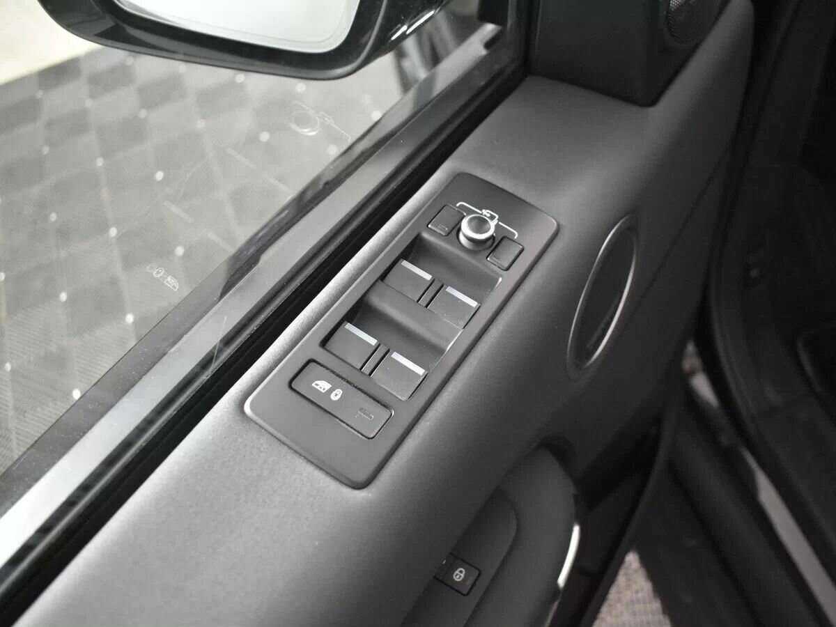 Land Rover Discovery 2018 года с пробегом. Фото: #8
