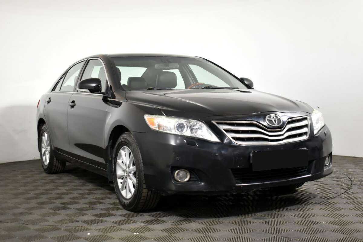 Toyota Camry 2010 года с пробегом. Фото: #2