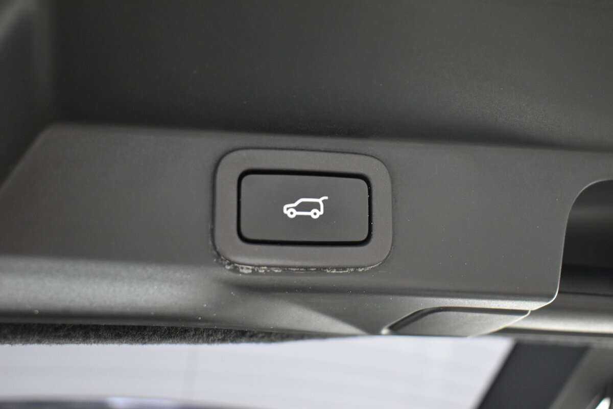 Land Rover Range Rover Sport 2013 года с пробегом. Фото: #6