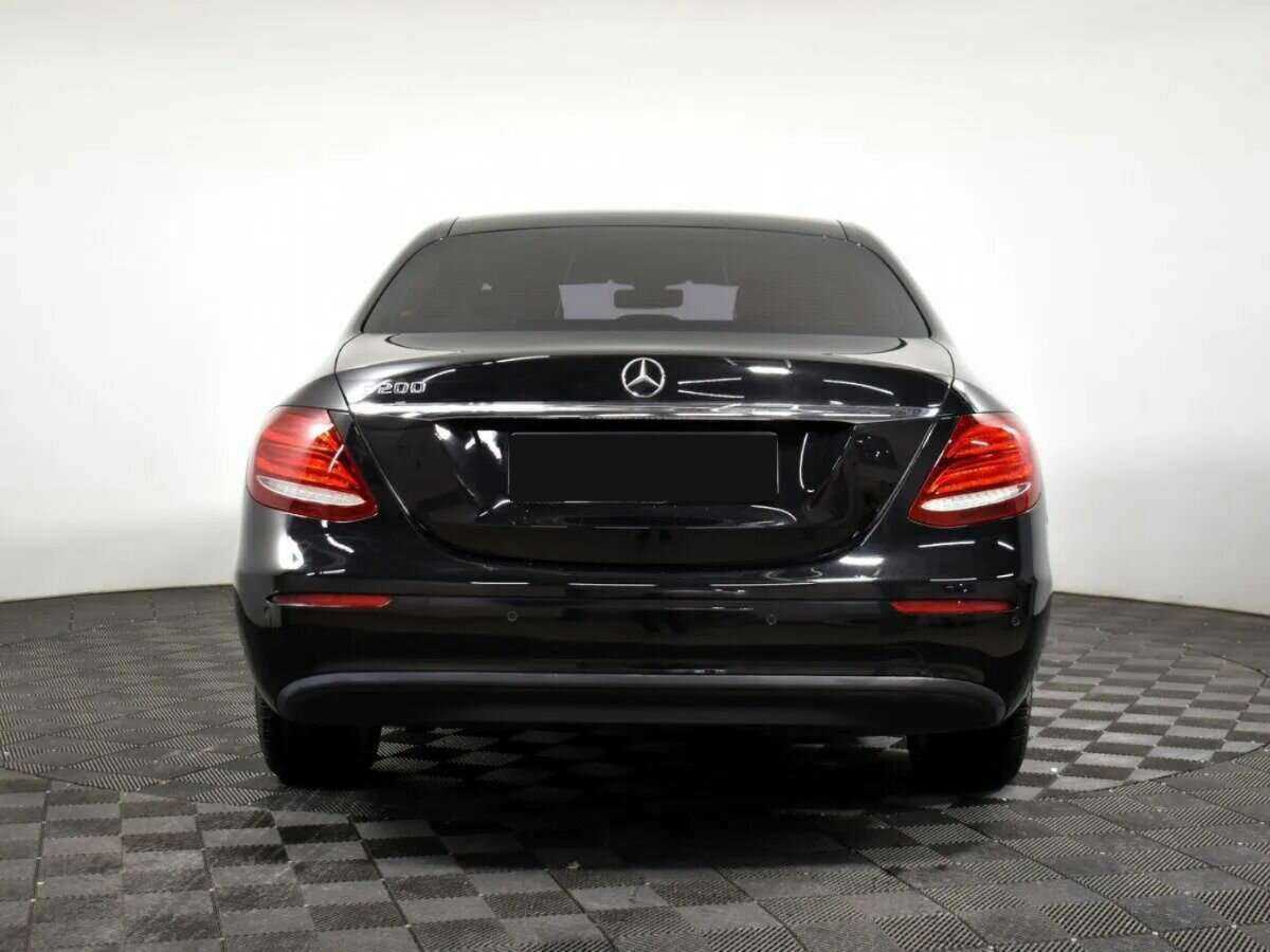 Mercedes-Benz E-Класс 2018 года с пробегом. Фото: #4