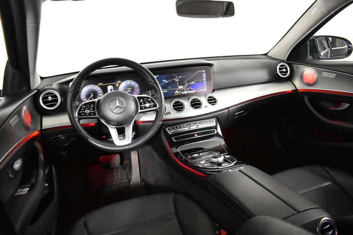 Mercedes-Benz E-Класс 2018 года с пробегом. Фото: #8