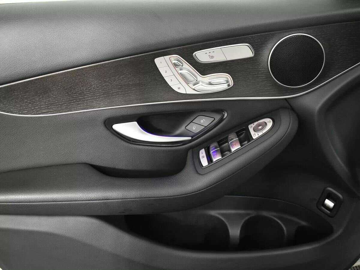 Mercedes-Benz GLC 2020 года с пробегом. Фото: #18