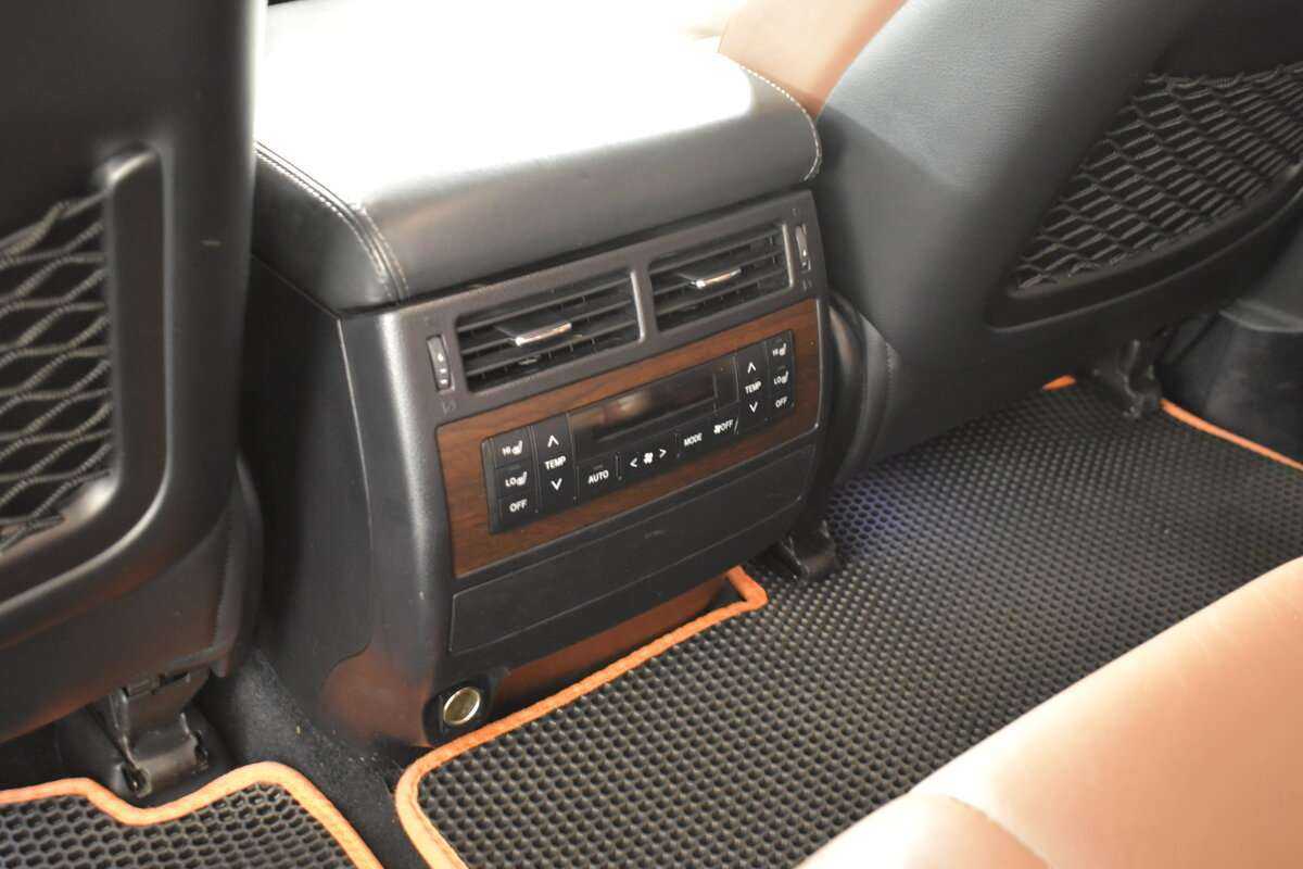 Toyota Land Cruiser 2016 года с пробегом. Фото: #7