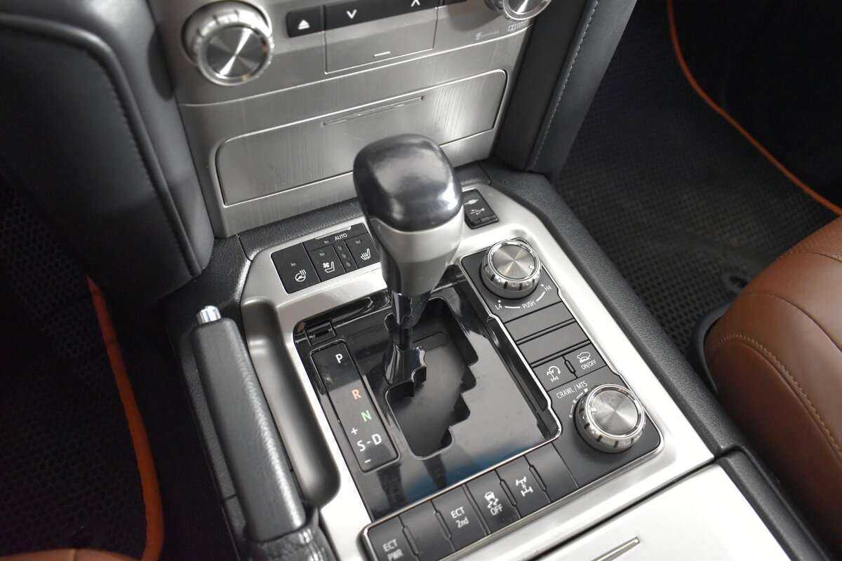 Toyota Land Cruiser 2016 года с пробегом. Фото: #18