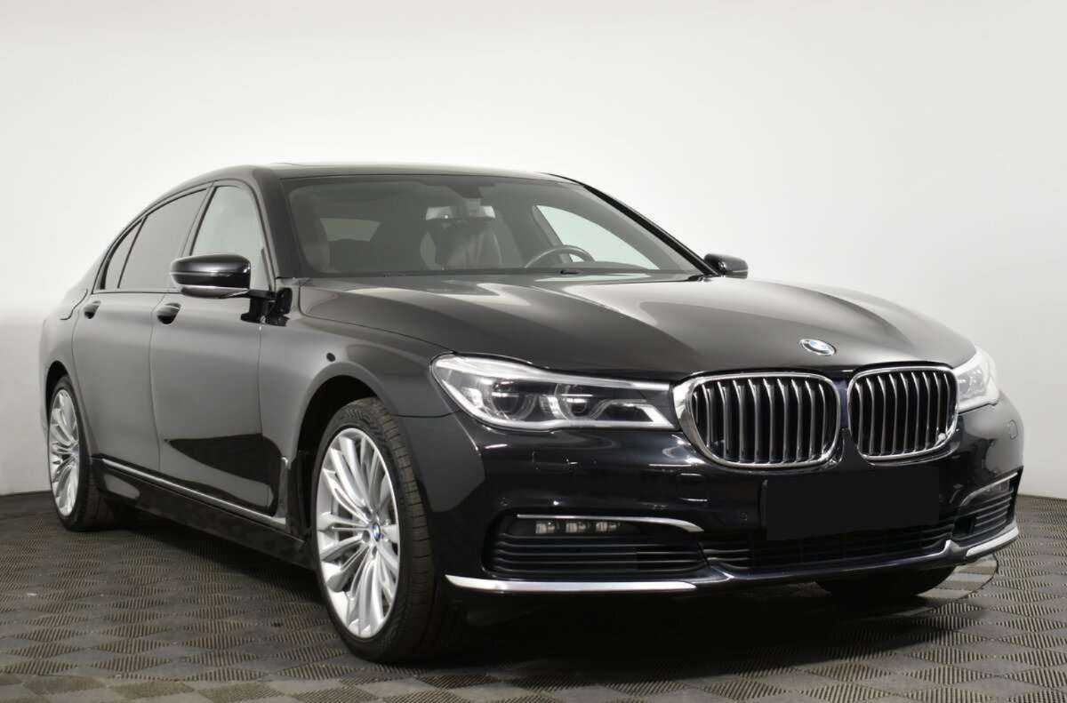 BMW 7 серии 2017 года с пробегом. Фото: #2