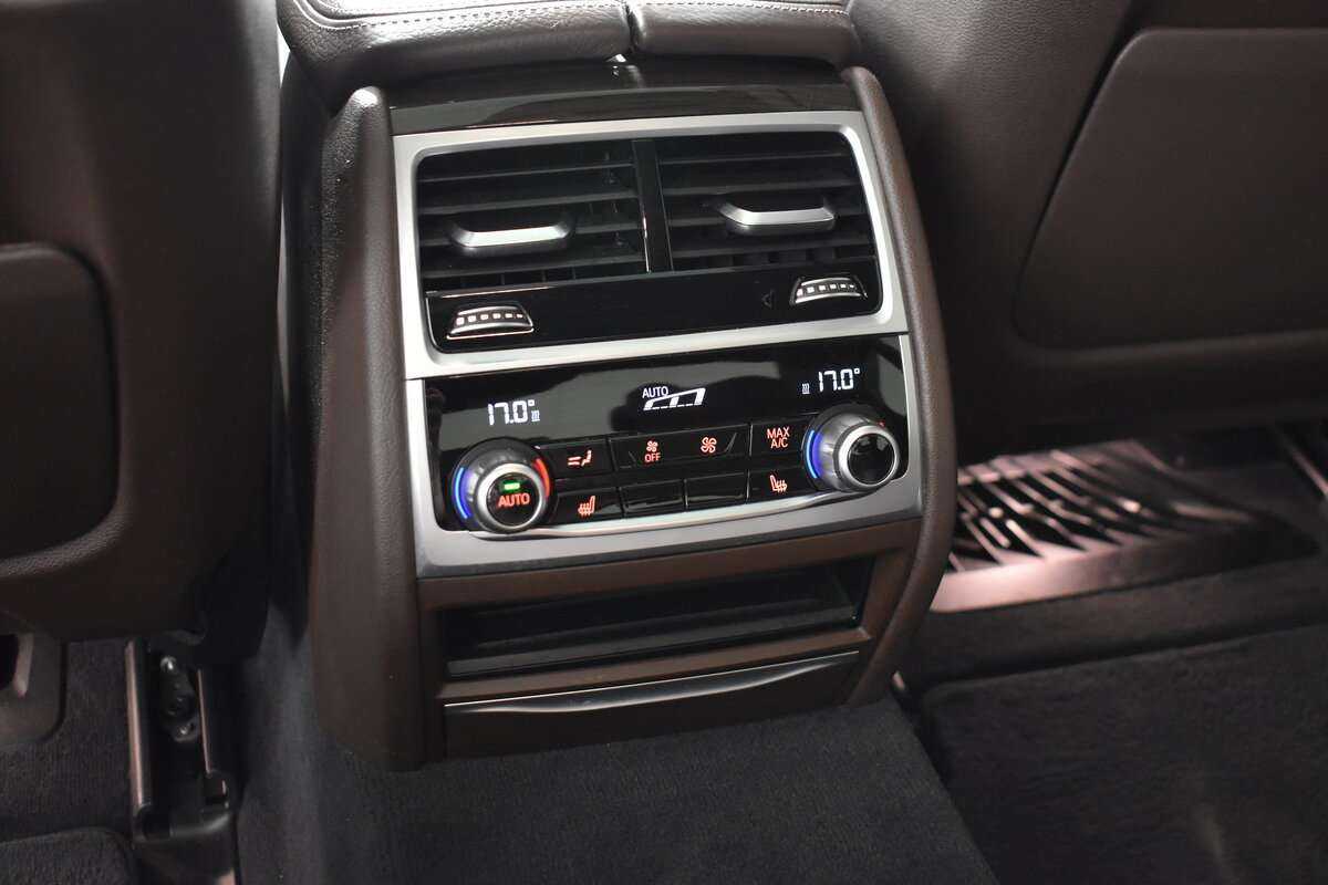 BMW 7 серии 2017 года с пробегом. Фото: #10