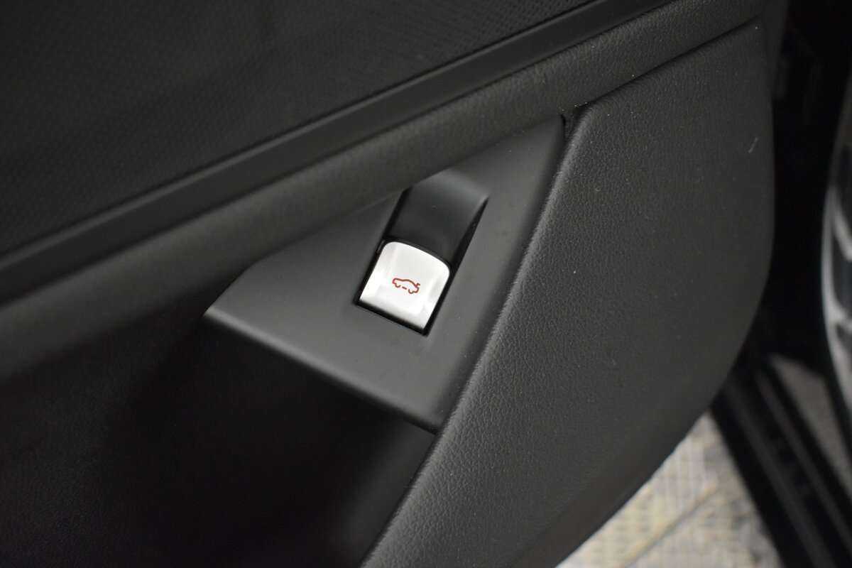 BMW 7 серии 2017 года с пробегом. Фото: #17