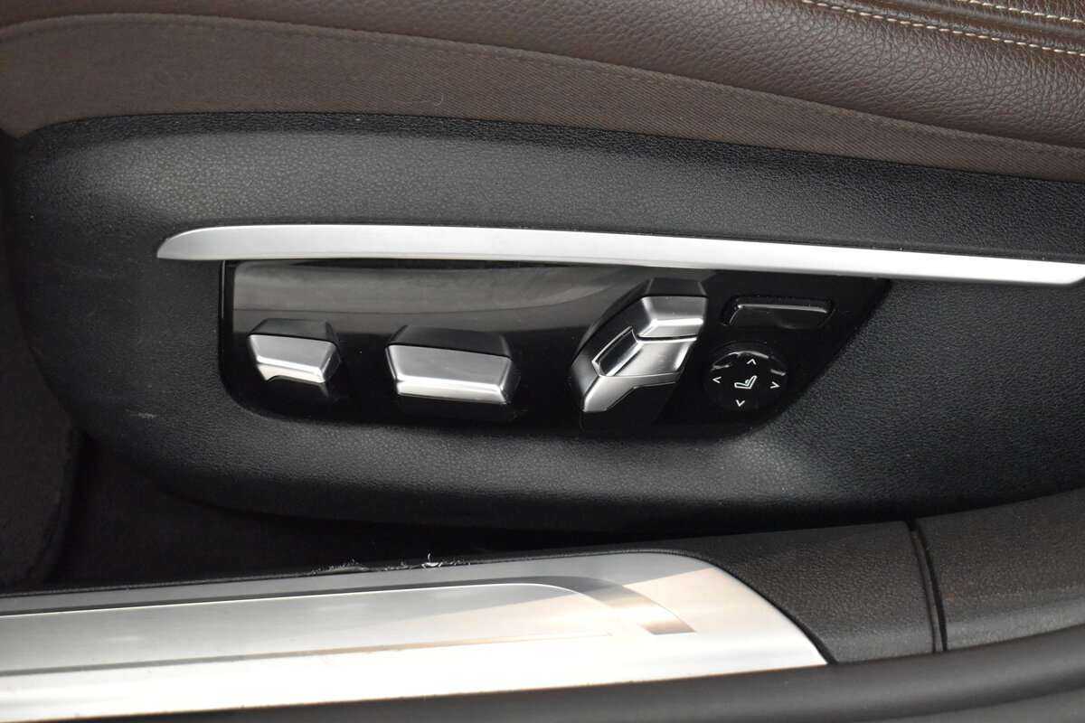 BMW 7 серии 2017 года с пробегом. Фото: #18