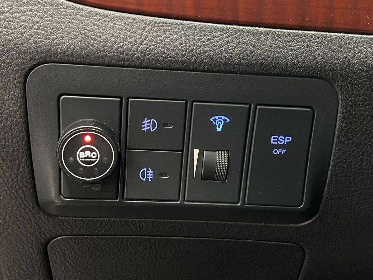 Hyundai Santa Fe 2008 года с пробегом. Фото: #16