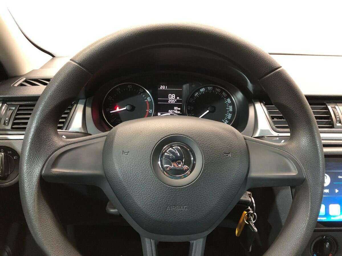 Б/У Шкода Рапид 2015 года. Фото: #14