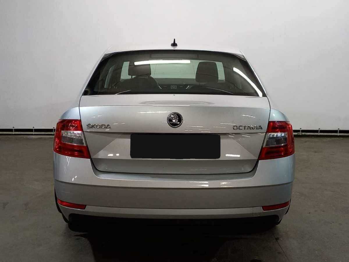 Б/У Шкода Октавия 2018 года. Фото: #5