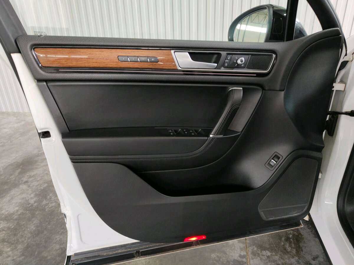 Volkswagen Touareg 2018 года с пробегом. Фото: #11