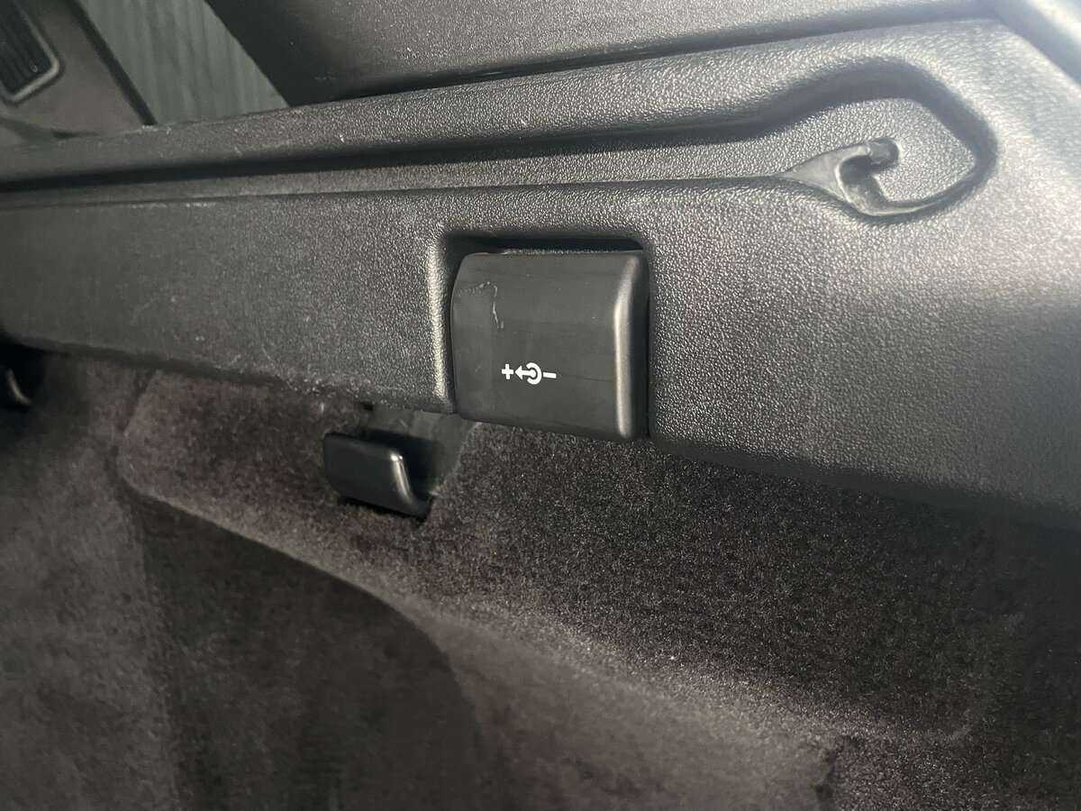 Land Rover Range Rover Sport 2013 года с пробегом. Фото: #32