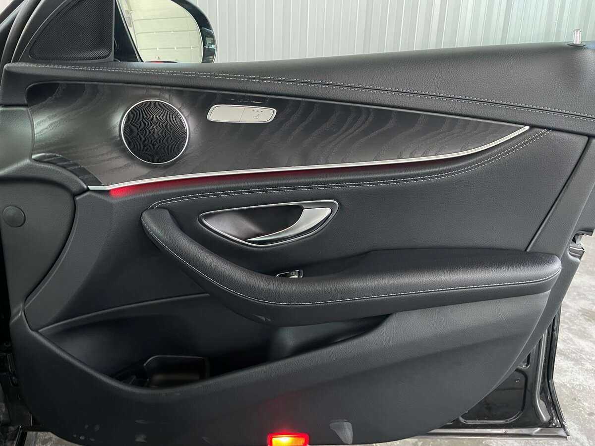 Mercedes-Benz E-Класс 2018 года с пробегом. Фото: #24