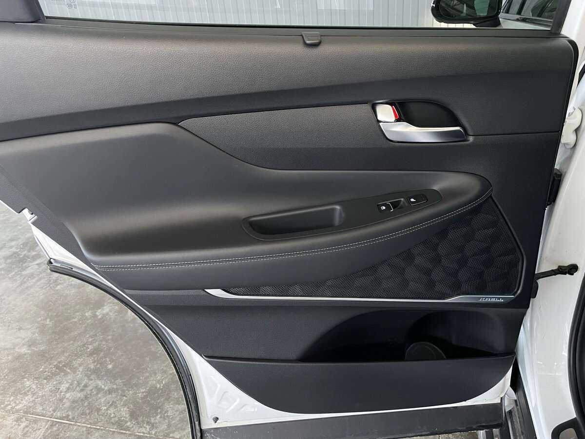 Hyundai Santa Fe 2020 года с пробегом. Фото: #23
